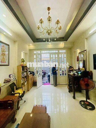 CẦN BÁN GẤP nhà Tân Phú, ngay Aeon, 4 tầng, 80m2, HXH 6m, chỉ hơn 8 tỷ