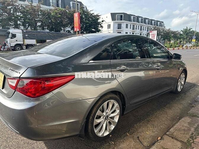 Hyundai Sonata 2011 2.0 AT - 123456 km