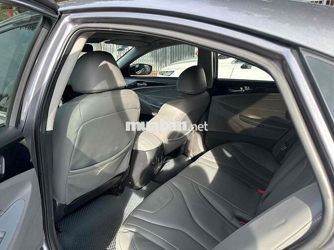 Hyundai Sonata 2011 2.0 AT - 123456 km