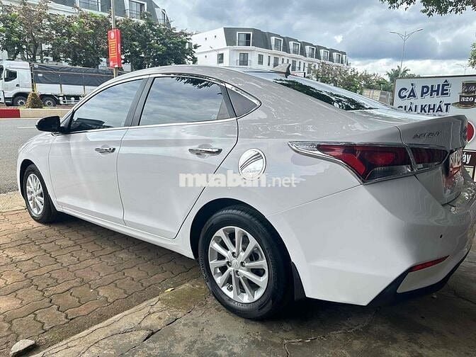 Hyundai Accent 2018 1.4 AT - 90000 km