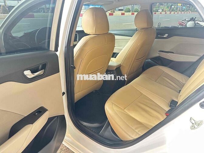 Hyundai Accent 2018 1.4 AT - 90000 km