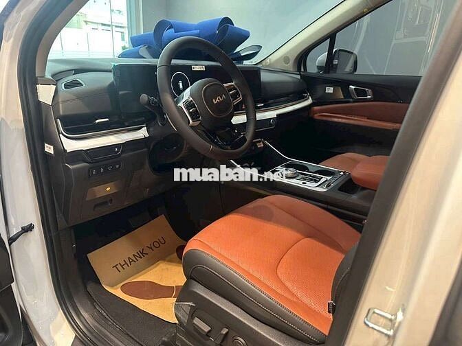 Xe mới 100% odo 20km Carnival 2.2 Premium 7s 2025