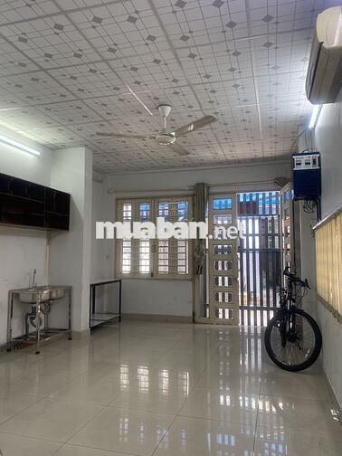 Cho thuê tầng trệt chỉ 3.9 triệu, 32m2, p. Tây Thạnh, quận Tân Phú.