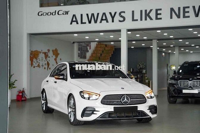 Mercedes Benz E Class 2022 E300 AMG - Bank 90%