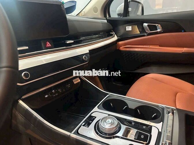 Xe mới 100% odo 20km Carnival 2.2 Premium 7s 2025