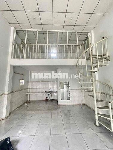 Cho Thuê Nhà Góc 2 Măt Tiền Chợ Kp 4