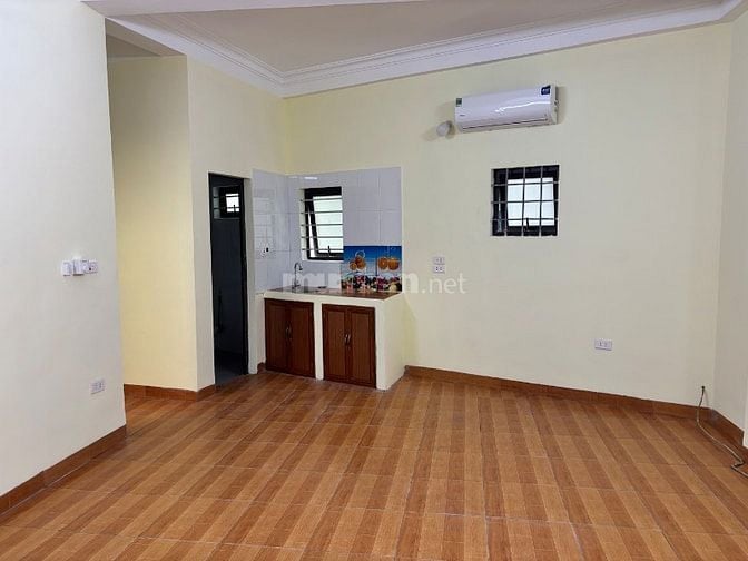 Cho thuê 4 căn hộ DT 35 m vuông riêng biệt 