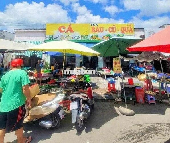 Cần bán đất thổ cư mặt tiền, giá rẻ, gần dân cư, gần chợ, gần hồ sinh