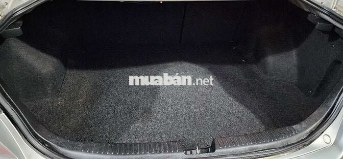 Cần bán xe Mazda 6 2003 2.0MT