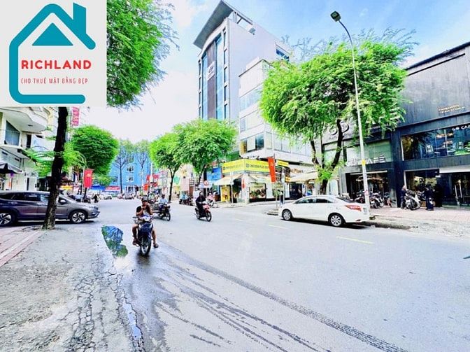 Cho Thuê Nhà GÓC 2MT: 848 Sư Vạn Hạnh, Phường 12, Quận 10, TPHCM.