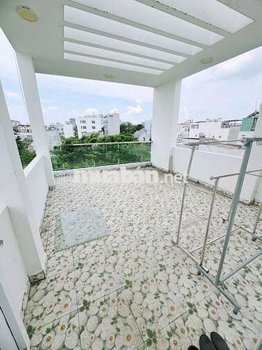 Cho thuê penthouse 1PN bancol tách bếp sát UFM, KCX ở Võ Thị Nhờ, Q7