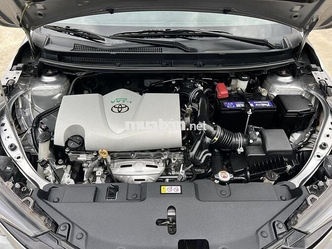 Toyota Vios 2023 số sàn, màu xám