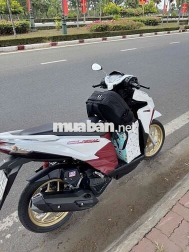 Vario mẫu củ Up Click Thái