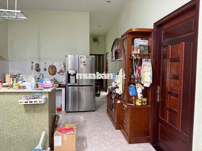 Nhà tích hợp ở hẻm 200m2,gồm xưởng,văn phòng,nhà ở quận Bình Tân