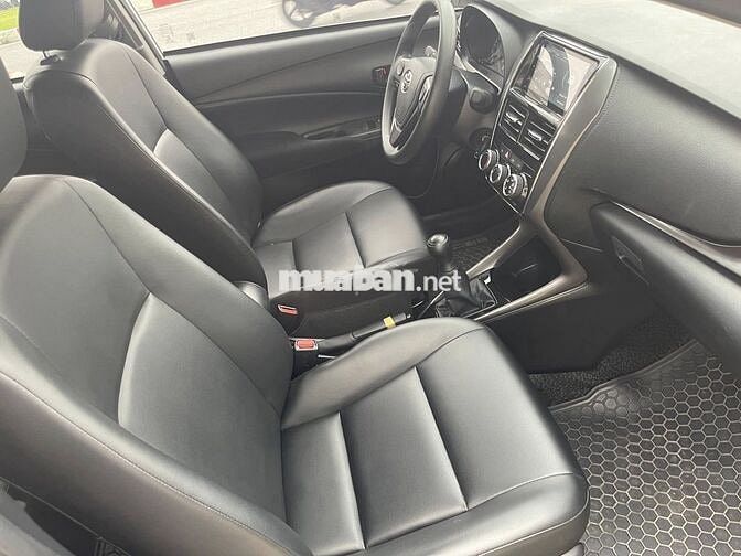 Toyota Vios 2023 số sàn, màu xám