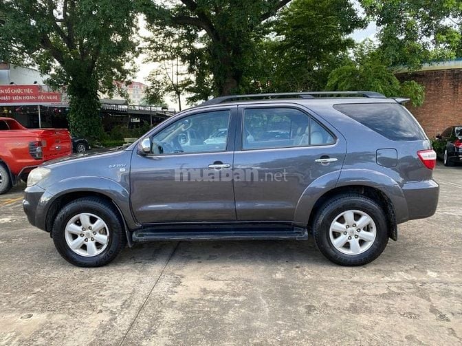 Bán xe Toyota Fortuner 2.7v 4x4 AT- 2011