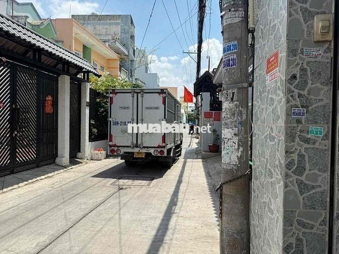 Nhà tích hợp ở hẻm 200m2,gồm xưởng,văn phòng,nhà ở quận Bình Tân