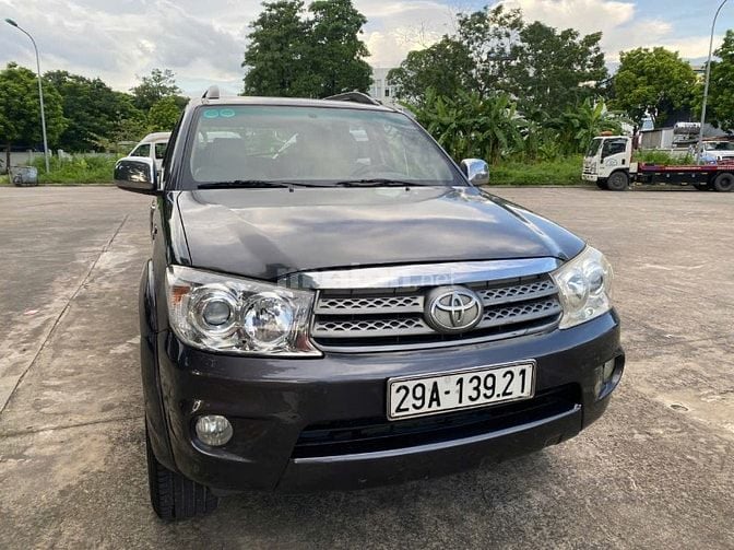 Bán xe Toyota Fortuner 2.7v 4x4 AT- 2011