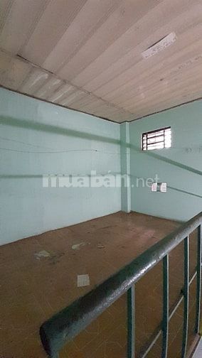 Cho thuê phòng trọ 18m2; Quận 12; cách Đại học GTVT & cầu Quang Trung 