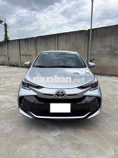 Toyota Vios 2023 số sàn, màu xám
