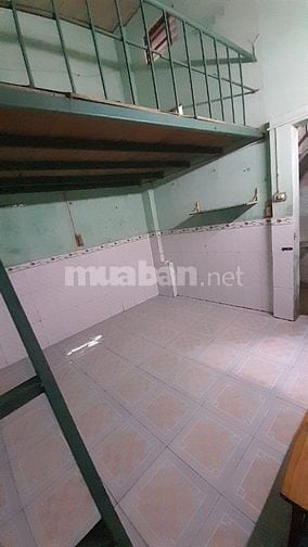 Cho thuê phòng trọ 18m2; Quận 12; cách Đại học GTVT & cầu Quang Trung 