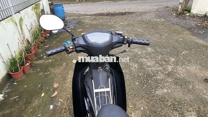 cần bán siuir 50 xe đẹp máy em