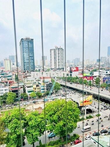 BÁN CĂN HỘ CHUNG CƯ MẶT PHỐ NGUYỄN CHÍ THANH DT: 105M; TẦNG TRUNG ĐẸP