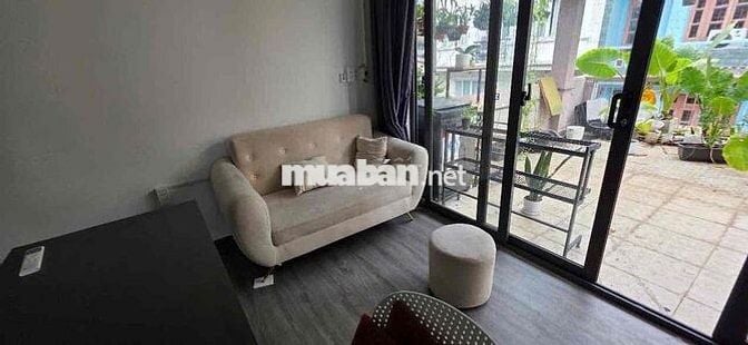 CHDV full nội thất 2pn sân thượng cực kỳ thoáng ngay sân bay TSN