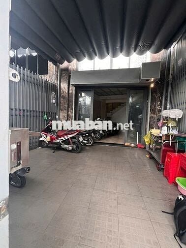 PHÒNG STUDIO – CỬA SỔ THOÁNG – FULL NỘI THẤT – CÓ THANG MÁY