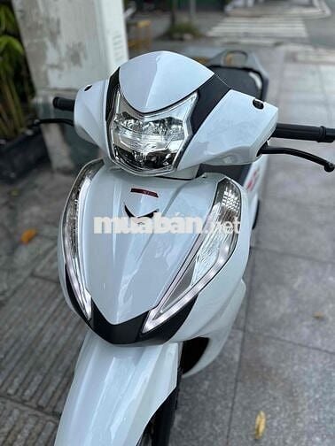 sh 300i date 2017 trắng sporty bstp ngây chủ