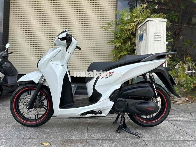 sh 300i date 2017 trắng sporty bstp ngây chủ