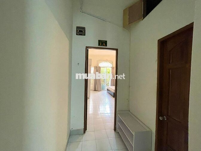 Phòng 40m2 ban công Ngô Tất Tố chỉ 7,8 triệu/tháng