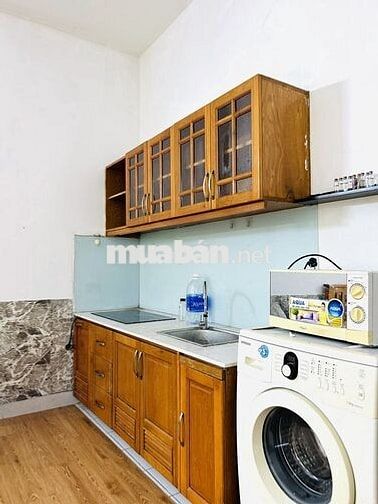 Phòng 40m2 ban công Ngô Tất Tố chỉ 7,8 triệu/tháng