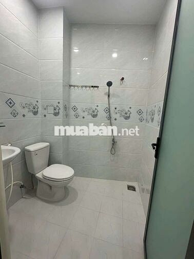 Nhà mới tinh 5,5x12 gồm 2pn 2wc ngay chợ Tân Phú Cường đẹp sang trọng