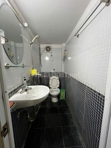 Bán nhà Thịnh Quang lõi Đống Đa, 27/30m2, 5 tầng, MT3.5m, giá 6.4 tỷ