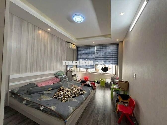 Chính chủ gửi bán nhà phố Hà Cầu,HĐ, 57m2,3T,ô tô tận cửa, dưới 8 tỷ