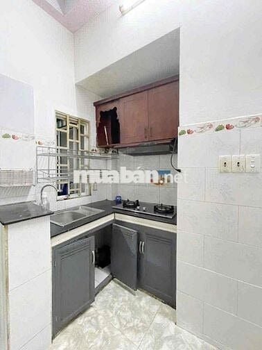 Cho thuê nhà nc 1 trệt 2 Lầu st - Nguyễn Công Hoan P7 Phú Nhuận