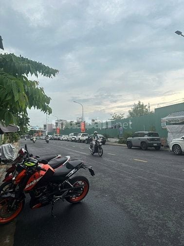 Chính chủ bán gấp nhà hẻm xe tải , Ông Ích Khiêm P14 Quận 11