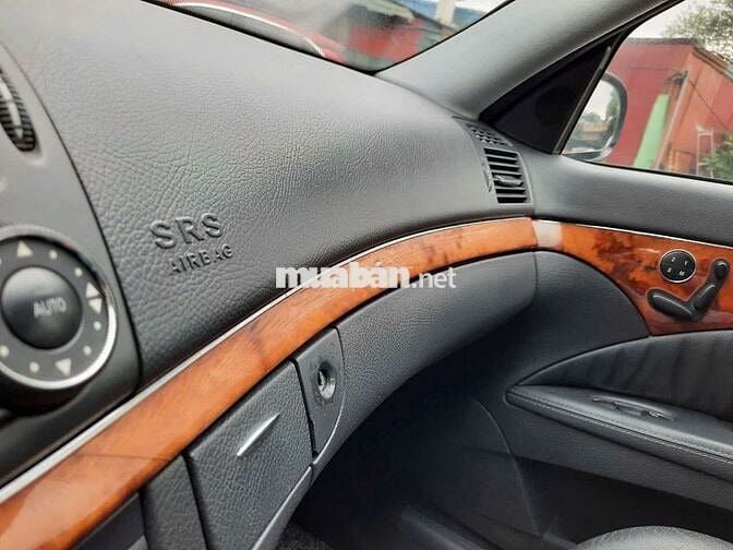 Mercedes Benz E Class 2003  - 200000 km