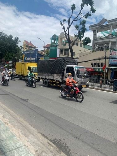 Cho thuê mặt bằng Quang Trung P11 Gò Vấp. 7x25 6 Tầng có hầm 90tr/1 !