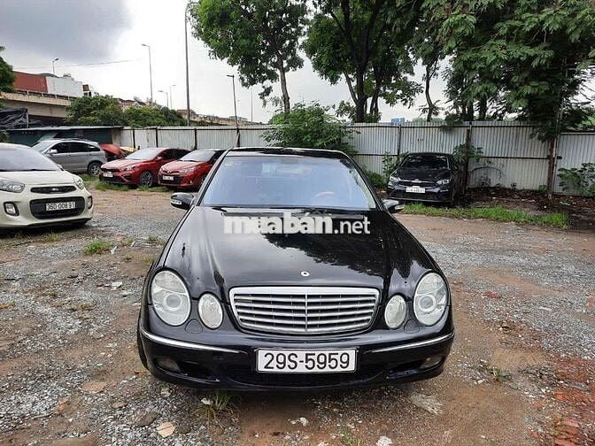 Mercedes Benz E Class 2003  - 200000 km