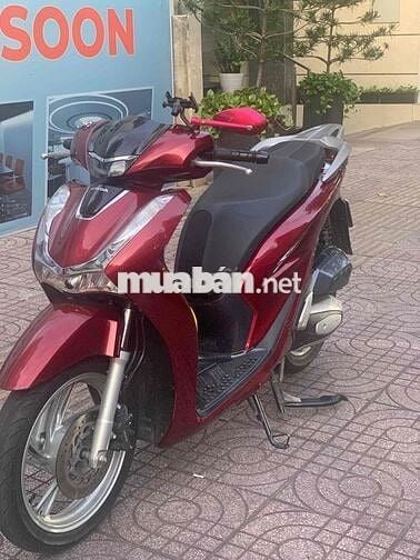 Sh125 đỏ 2022 đkld 2024 odo 3vạn8. Giá 59tr