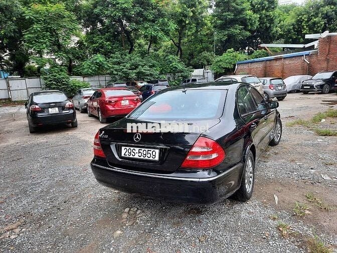 Mercedes Benz E Class 2003  - 200000 km