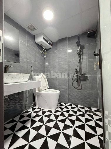 HÀNG TUYỆT CHỦNG BÁN GẤP NHÀ PHỐ LÁNG HẠ.