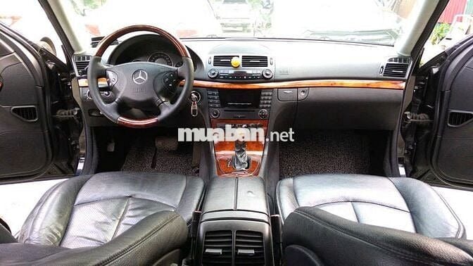 Mercedes Benz E Class 2003  - 200000 km