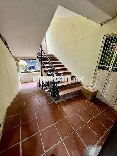 BÁN CĂN HỘ TẬP THỂ TẦNG 2 TẬP THỂ THÀNH CÔNG - BA ĐÌNH  DT: 85M
