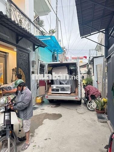 Nhà dt đẹp 4,5x11, hẻm 4m thông, 1 trục ra Dương Thị Mười.