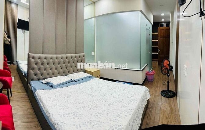 Cho thuê căn hộ dịch vụ cao cấp có phòng thay đồ riêng