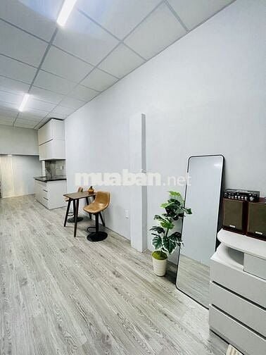 Studio cửa sổ to đầy đủ nội thất gần Lotte, trường TĐT, NTT