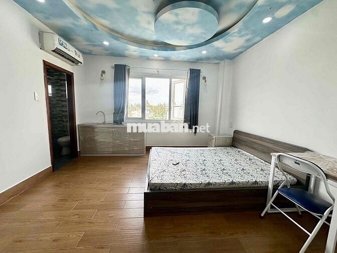 Phòng full nội thất, thang máy, cửa sổ trời, chỉ trống 1p ***